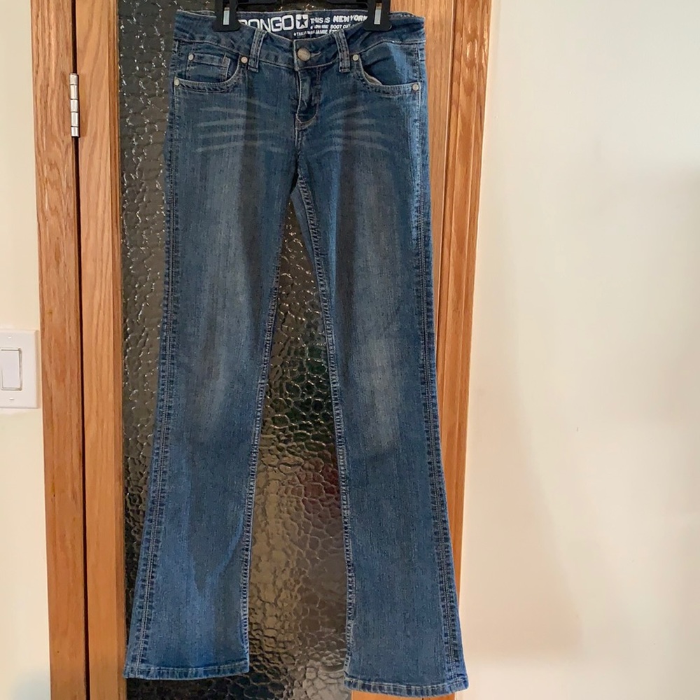 Bongo low rise bootcut jean size 5 good used cond